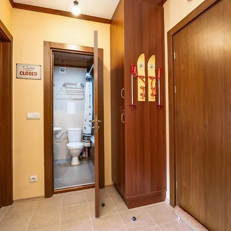 Апартамент Cozy One-bedroom At Pirin Foothills